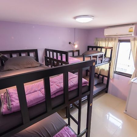 Full stop. Hostel Patong Exterior foto