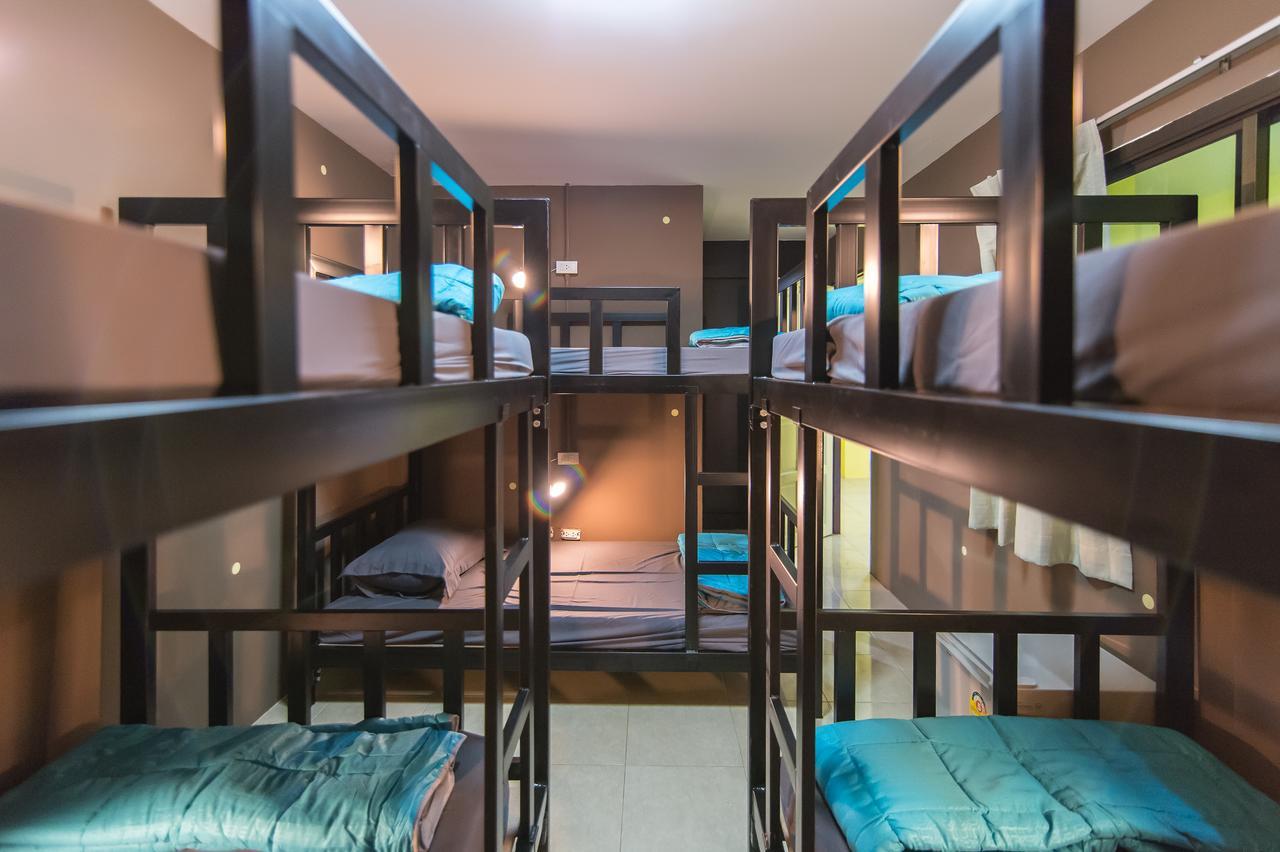 Full stop. Hostel Patong Exterior foto