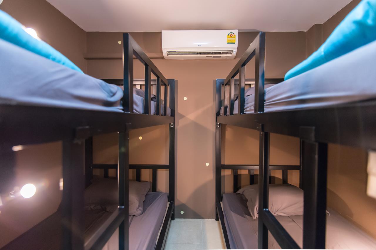 Full stop. Hostel Patong Exterior foto